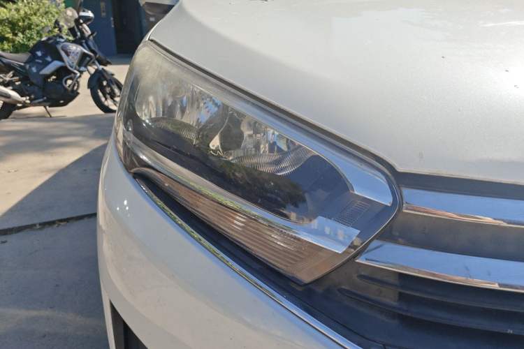 Used Citroen C4 Sega 2018 1.6L Manual Comfort Model Right Front Headlight