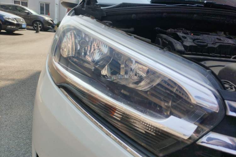Used Citroen C4 Sega 2018 1.6L Automatic Comfort Model Right Front Headlight