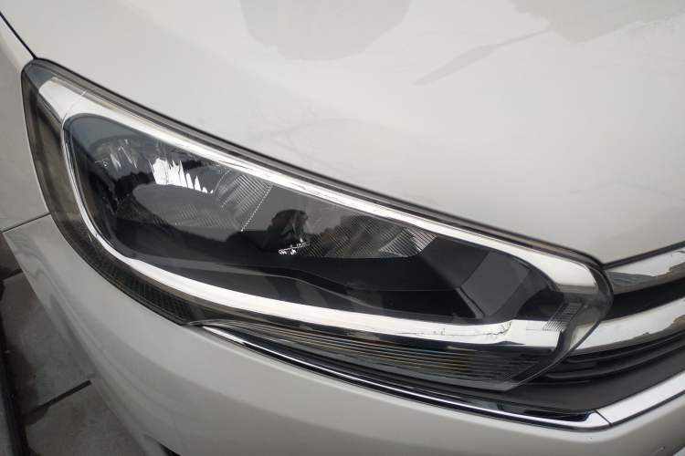 Used Citroen C4 Sega 2018 1.6L Manual Comfort Model Right Front Headlight