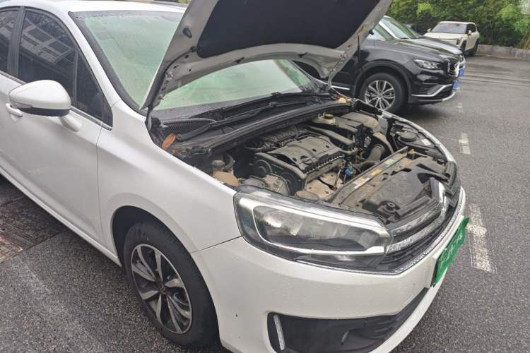Used Citroen C4 Sega 2018 1.6L Automatic Luxury Model Right Front Headlight