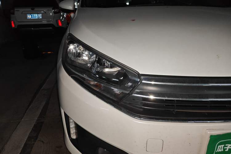 Used Citroen C4 Sega 2018 1.6L Automatic Luxury Model Right Front Headlight
