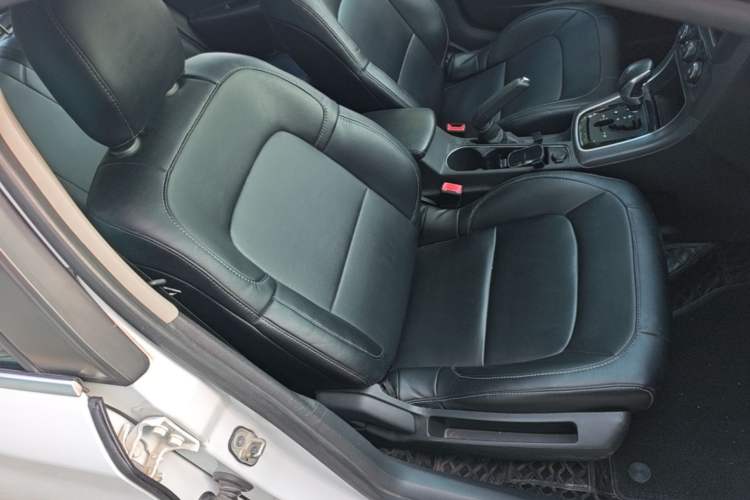 Used Citroen C4 Sega 2018 1.6L Automatic Luxury Model Right Front Seat