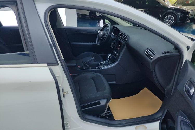 Used Citroen C4 Sega 2018 1.6L Automatic Luxury Model Right Front Seat
