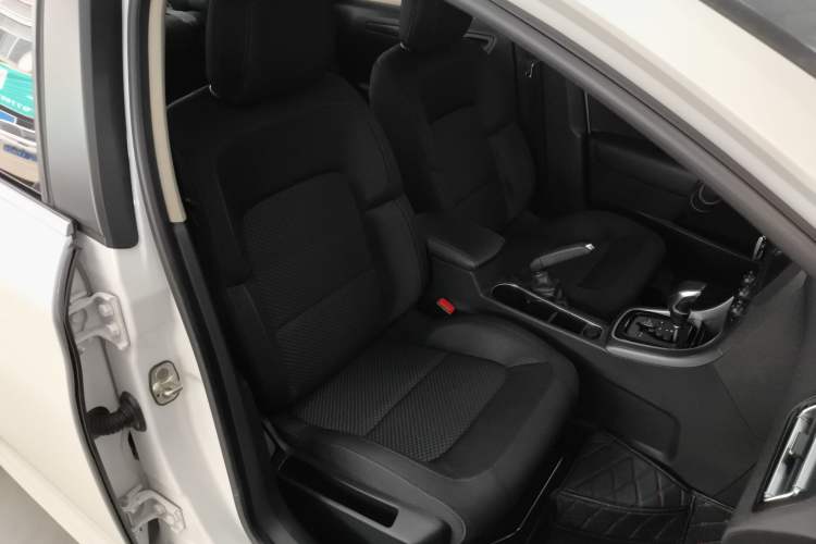 Used Citroen C4 Sega 2018 1.6L Automatic Luxury Model Right Front Seat