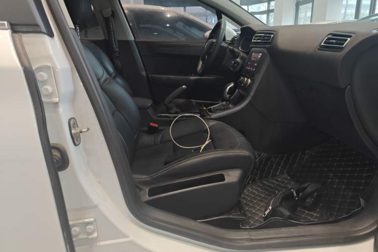 Used Citroen C4 Sega 2018 1.6L Automatic Luxury Model Right Front Seat
