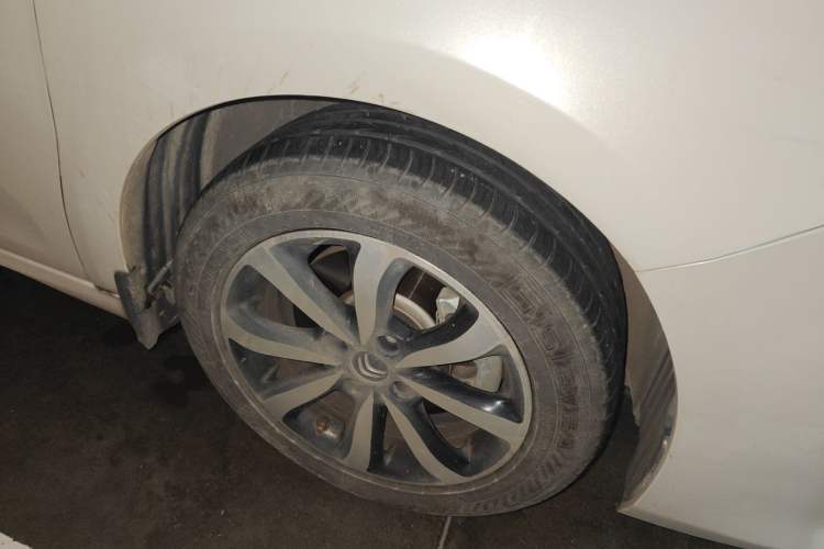 Used Citroen C4 Sega 2018 1.6L Automatic Luxury Model Right Front Wheel Hub