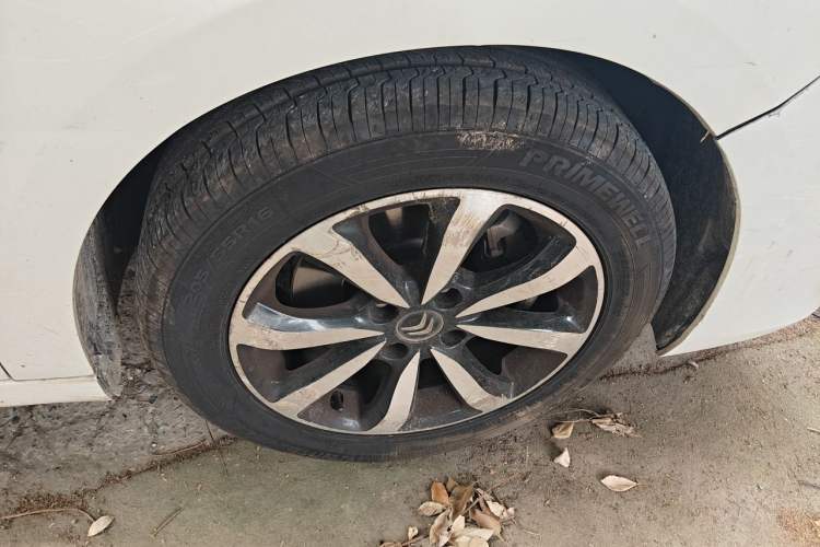 Used Citroen C4 Sega 2018 1.6L Manual Luxury Model Right Front Wheel Hub