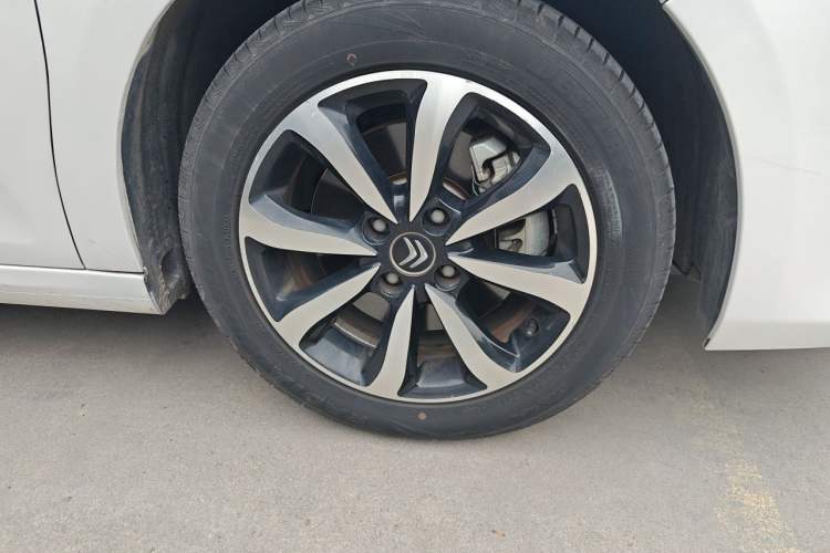 Used Citroen C4 Sega 2018 1.6L Automatic Luxury Model Right Front Wheel Hub