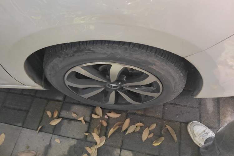 Used Citroen C4 Sega 2018 1.6L Automatic Luxury Model Right Front Wheel Hub