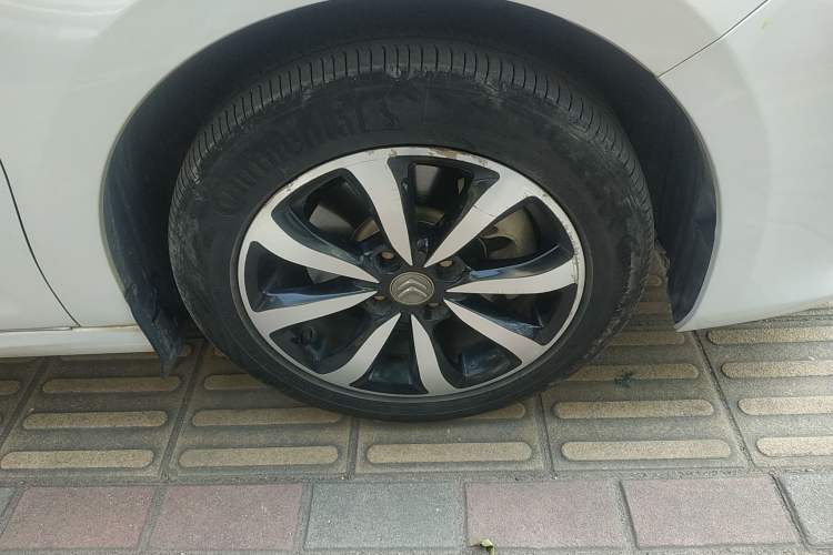 Used Citroen C4 Sega 2018 1.6L Automatic Luxury Model Right Front Wheel Hub