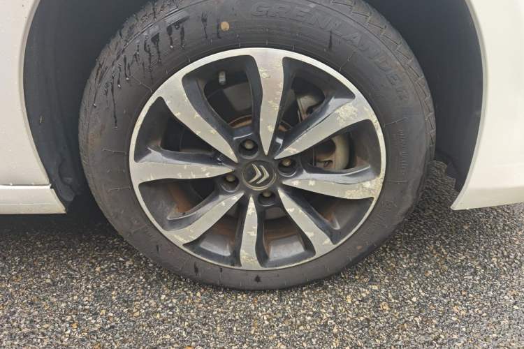 Used Citroen C4 Sega 2018 1.6L Automatic Luxury Model Right Front Wheel Hub