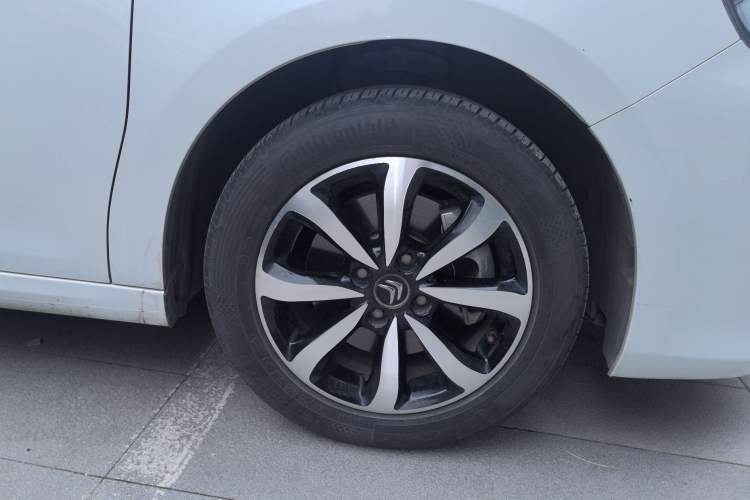 Used Citroen C4 Sega 2018 1.6L Automatic Luxury Model Right Front Wheel Hub