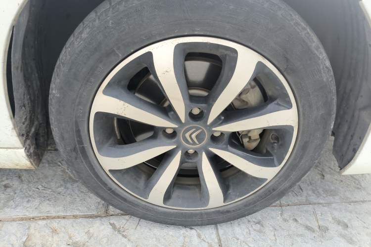 Used Citroen C4 Sega 2018 1.6L Automatic Luxury Model Right Front Wheel Hub