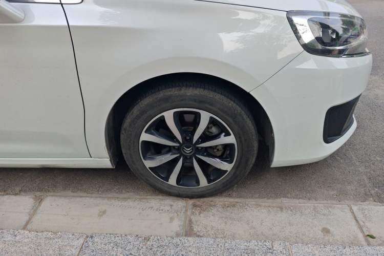 Used Citroen C4 Sega 2018 1.6L Automatic Luxury Model Right Front Wheel Hub
