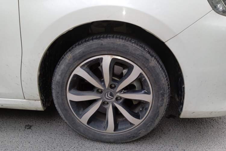 Used Citroen C4 Sega 2018 1.6L Automatic Luxury Model Right Front Wheel Hub