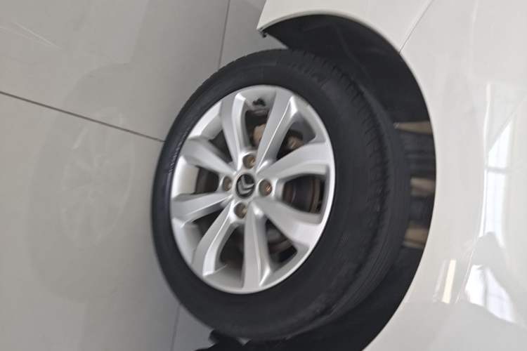 Used Citroen C4 Sega 2018 1.6L Automatic Comfort Model Right Rear Wheel Hub