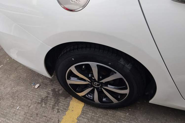 Used Citroen C4 Sega 2018 1.6L Manual Luxury Model Right Rear Wheel Hub