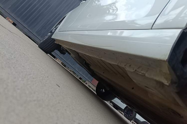 Used Citroen C4 Sega 2018 1.6L Manual Luxury Model Right Side Sill
