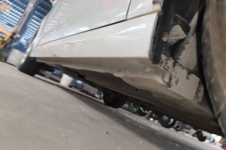 Used Citroen C4 Sega 2018 1.6L Manual Comfort Model Right Side Sill