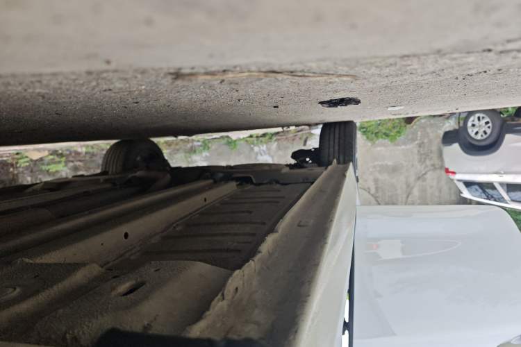 Used Citroen C4 Sega 2018 1.6L Automatic Luxury Model Right Side Sill
