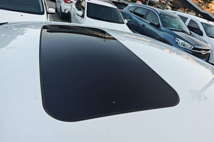 Used Citroen C4 Sega 2018 1.6L Automatic Luxury Model Roof