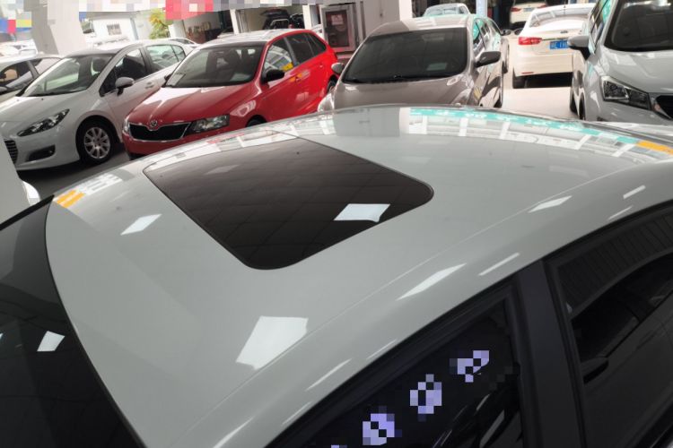 Used Citroen C4 Sega 2018 1.6L Automatic Luxury Model Roof
