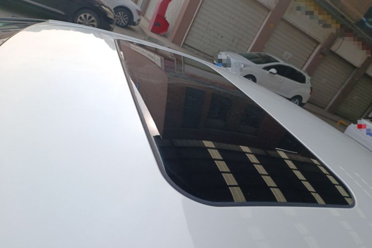 Used Citroen C4 Sega 2018 1.6L Manual Luxury Model Roof