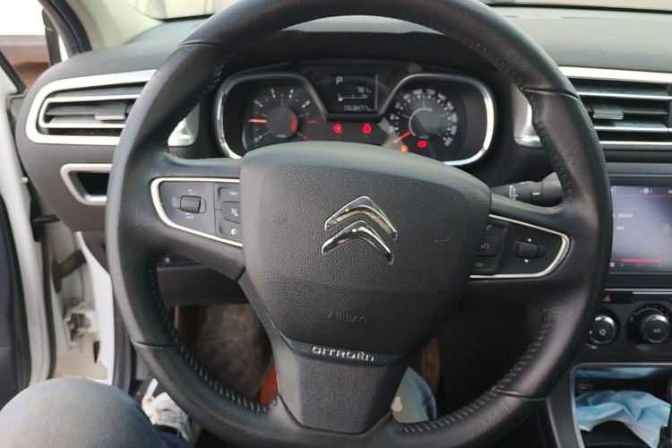 Used Citroen C4 Sega 2018 1.6L Automatic Luxury Model Steering Wheel