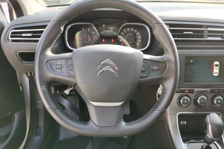 Used Citroen C4 Sega 2018 1.6L Automatic Luxury Model Steering Wheel