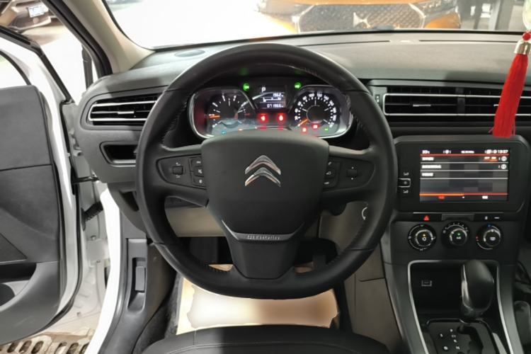 Used Citroen C4 Sega 2018 1.6L Automatic Luxury Model Steering Wheel