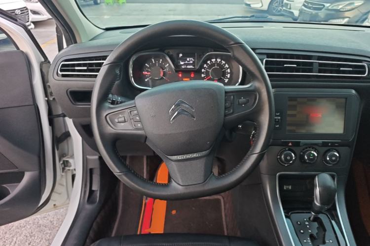 Used Citroen C4 Sega 2018 1.6L Automatic Luxury Model Steering Wheel
