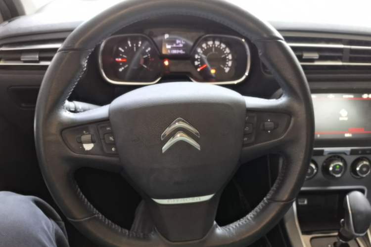 Used Citroen C4 Sega 2018 1.6L Automatic Luxury Model Steering Wheel