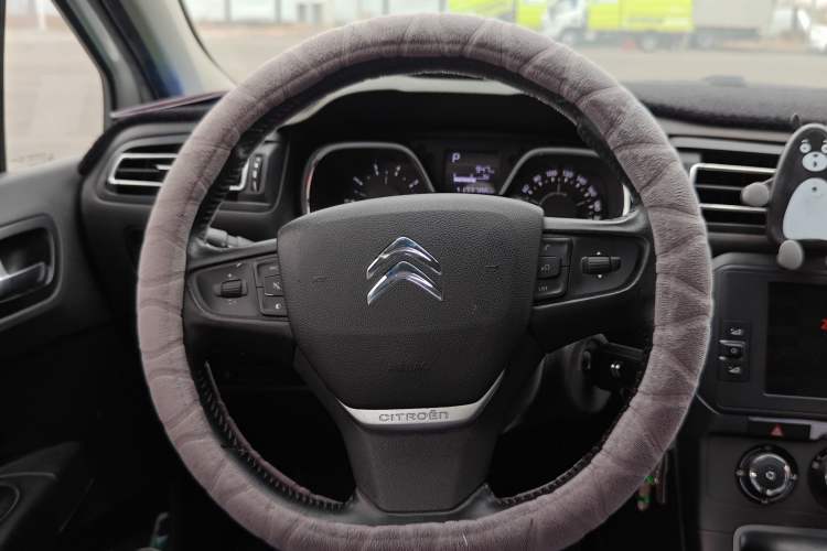Used Citroen C4 Sega 2018 1.6L Automatic Luxury Model Steering Wheel