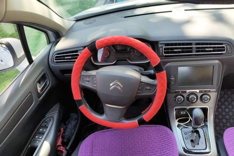 Used Citroen C4 Sega 2018 1.6L Automatic Luxury Model Steering Wheel