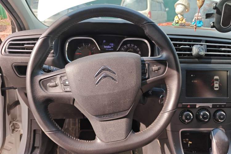 Used Citroen C4 Sega 2018 1.6L Automatic Luxury Model Steering Wheel