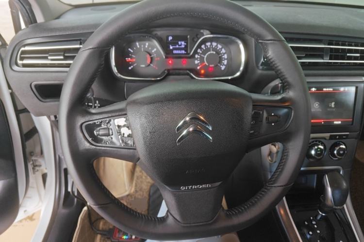 Used Citroen C4 Sega 2018 1.6L Automatic Luxury Model Steering Wheel