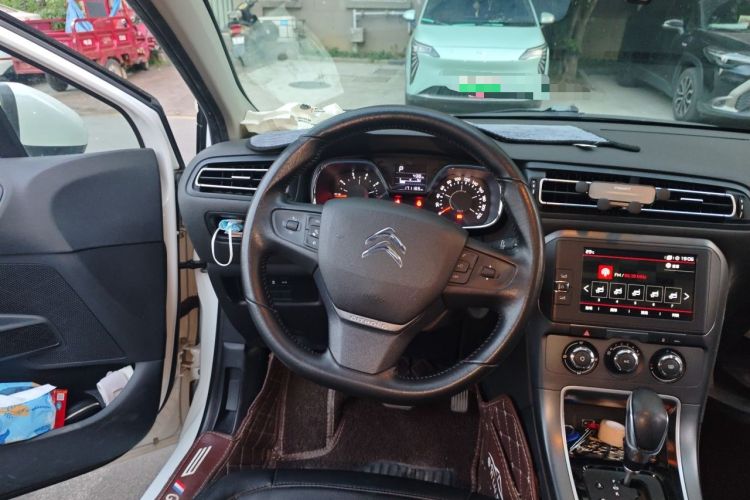 Used Citroen C4 Sega 2018 1.6L Automatic Luxury Model Steering Wheel