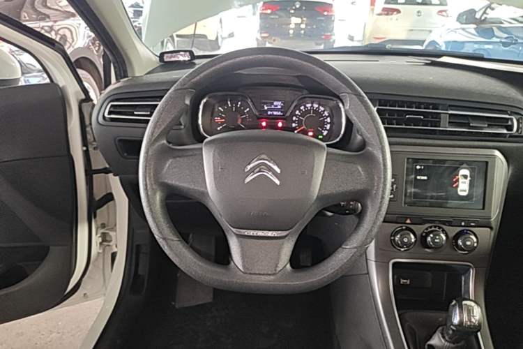 Used Citroen C4 Sega 2018 1.6L Manual Comfort Model Steering Wheel