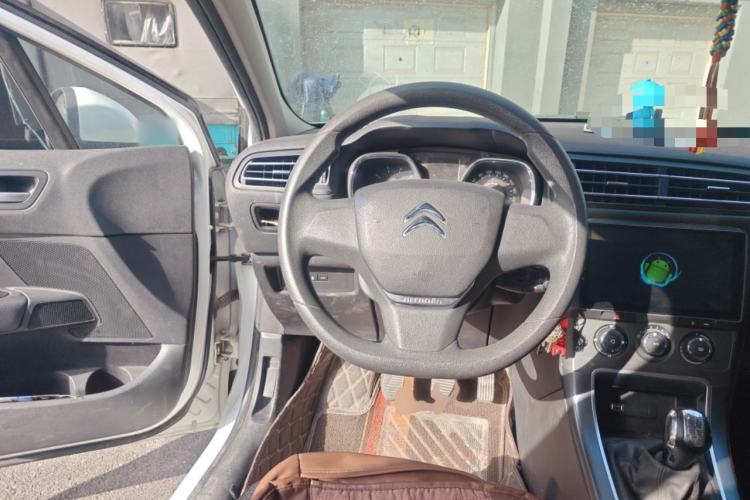Used Citroen C4 Sega 2018 1.6L Manual Comfort Model Steering Wheel