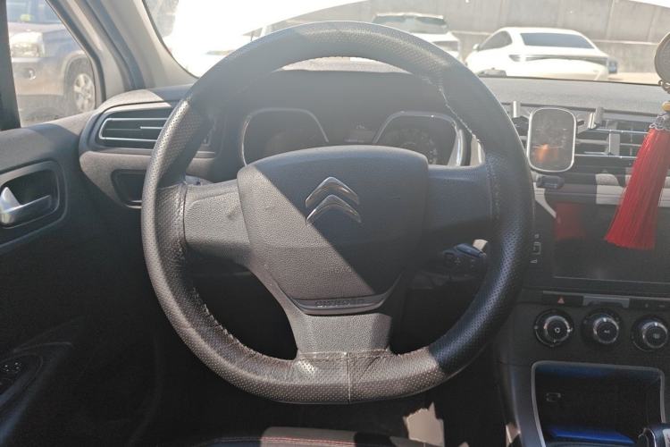 Used Citroen C4 Sega 2018 1.6L Manual Comfort Model Steering Wheel