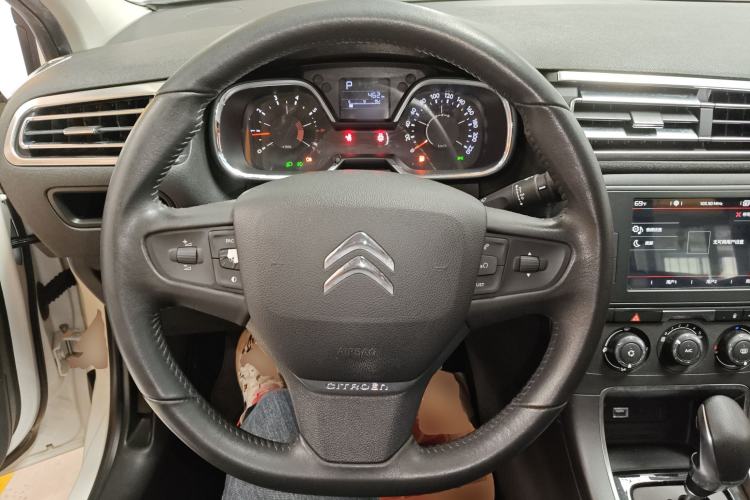 Used Citroen C4 Sega 2018 1.6L Automatic Luxury Model Steering Wheel