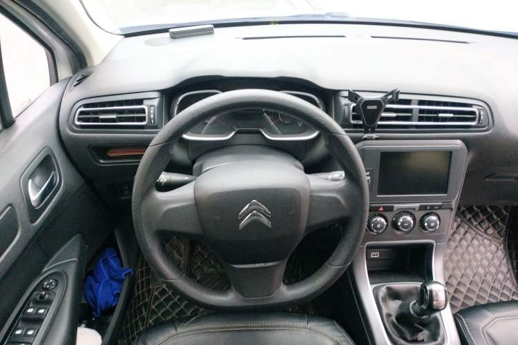 Used Citroen C4 Sega 2018 1.6L Manual Comfort Model Steering Wheel