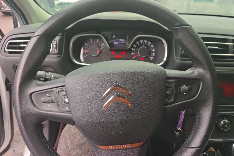Used Citroen C4 Sega 2018 1.6L Automatic Luxury Model Steering Wheel