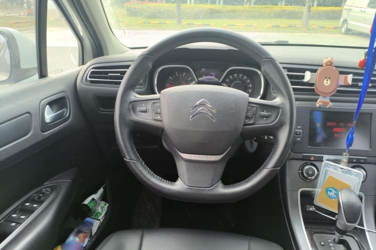 Used Citroen C4 Sega 2018 1.6L Automatic Luxury Model Steering Wheel