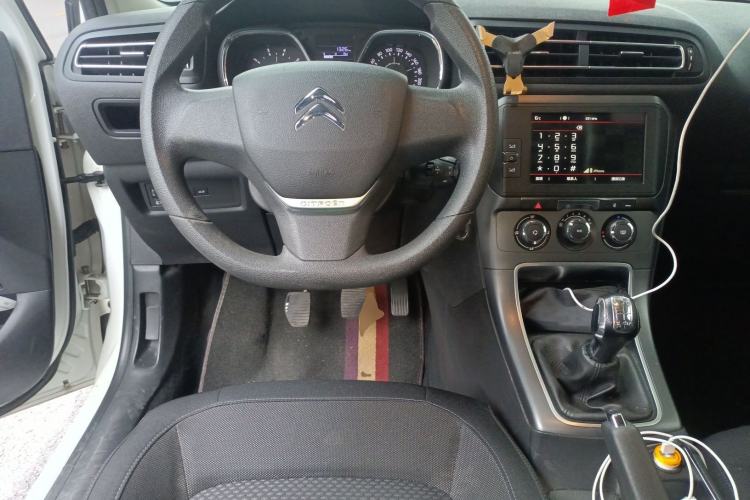 Used Citroen C4 Sega 2018 1.6L Manual Comfort Model Steering Wheel