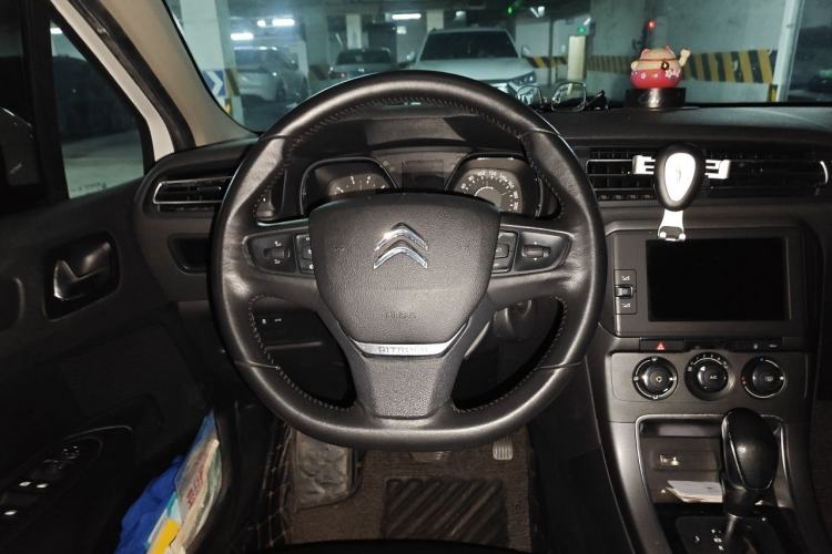 Used Citroen C4 Sega 2018 1.6L Automatic Luxury Model Steering Wheel