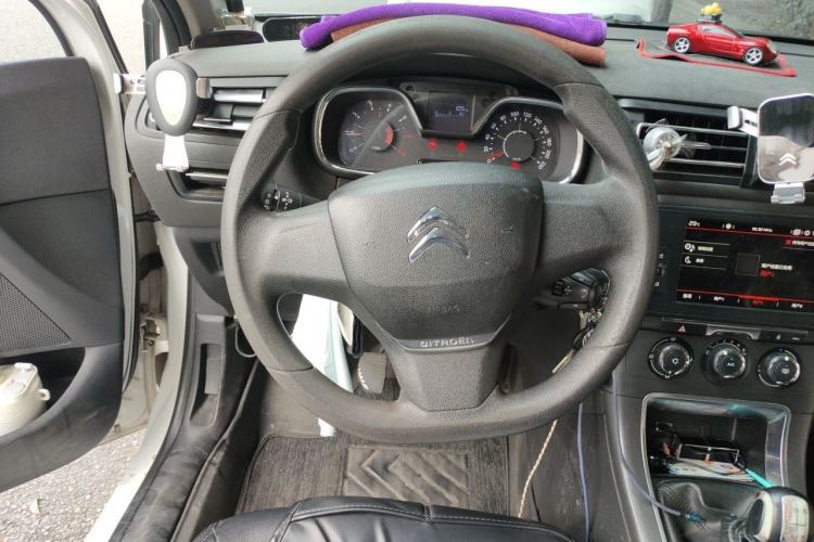 Used Citroen C4 Sega 2018 1.6L Manual Comfort Model Steering Wheel