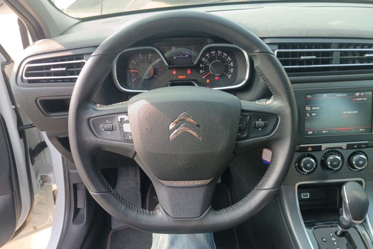 Used Citroen C4 Sega 2018 1.6L Automatic Luxury Model Steering Wheel