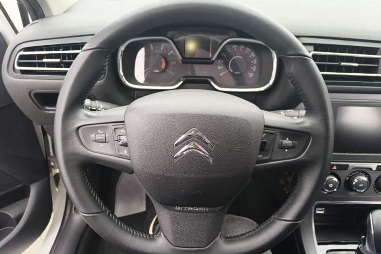Used Citroen C4 Sega 2018 1.6L Automatic Luxury Model Steering Wheel