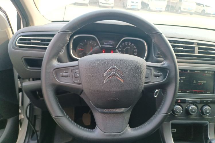 Used Citroen C4 Sega 2018 1.6L Manual Luxury Model Steering Wheel